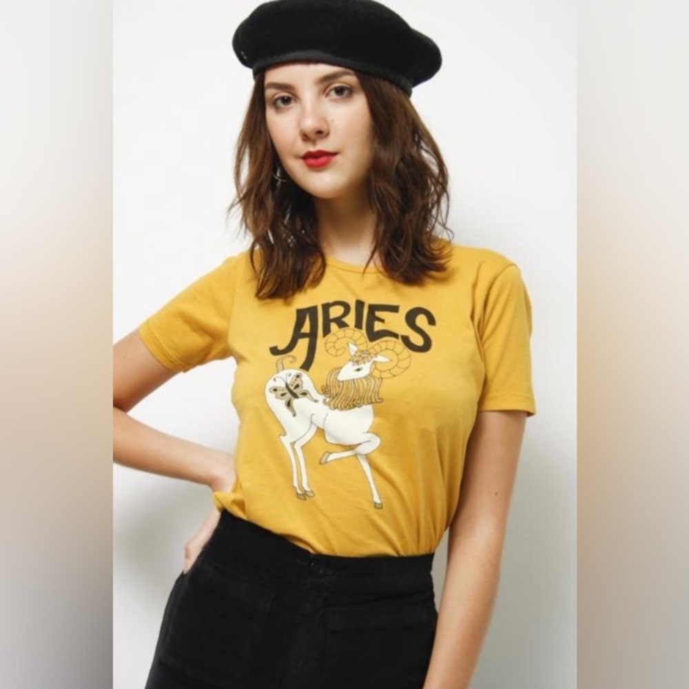 Sugarhigh Lovestoned Aries tshirt Small